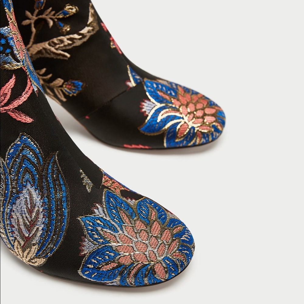 ZARA JACQUARD EMBROIDERED ANKLE BOOTIES - Picture 4 of 6